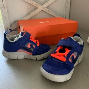 Nike Toddler 5.5c Shoes